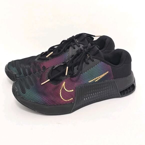 NIKE Metcon 9 PRM Black Fireberry Metallic Gold Women's 9.5 FB7151-001 - Picture 1 of 6